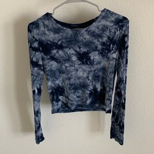 Long sleeve crop top